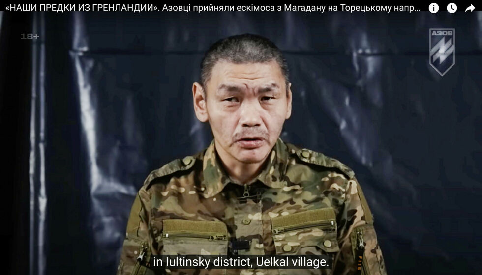 Inuitten Vasiliy Ivanovich Yatargin forteller i et videointervju om hvordan han ble soldat i Russlands krig mot Ukraina, og at mobiliseringen går ut over alle urfolksgruppene i landet.
 Foto: Azov brigade