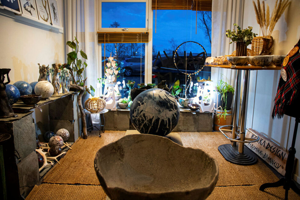 Riinakaisa Laitila har mange års erfaring med å designe utstillinger.
 Foto: Karolina Ulfig