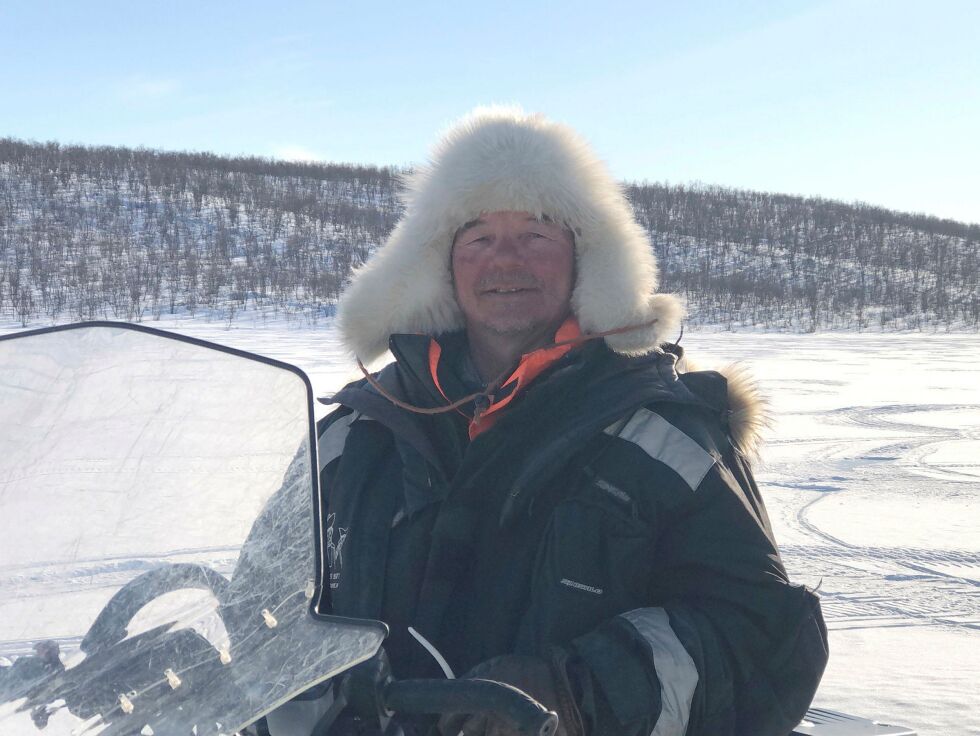 SNOs rovviltkontakt, Per John Anti fikk en lang dag i sadelen da han måtte gjete en stor bjørn godt unna reinens flyttevei nordøst for Karasjok
 Foto: STEIN TORGER SVALA