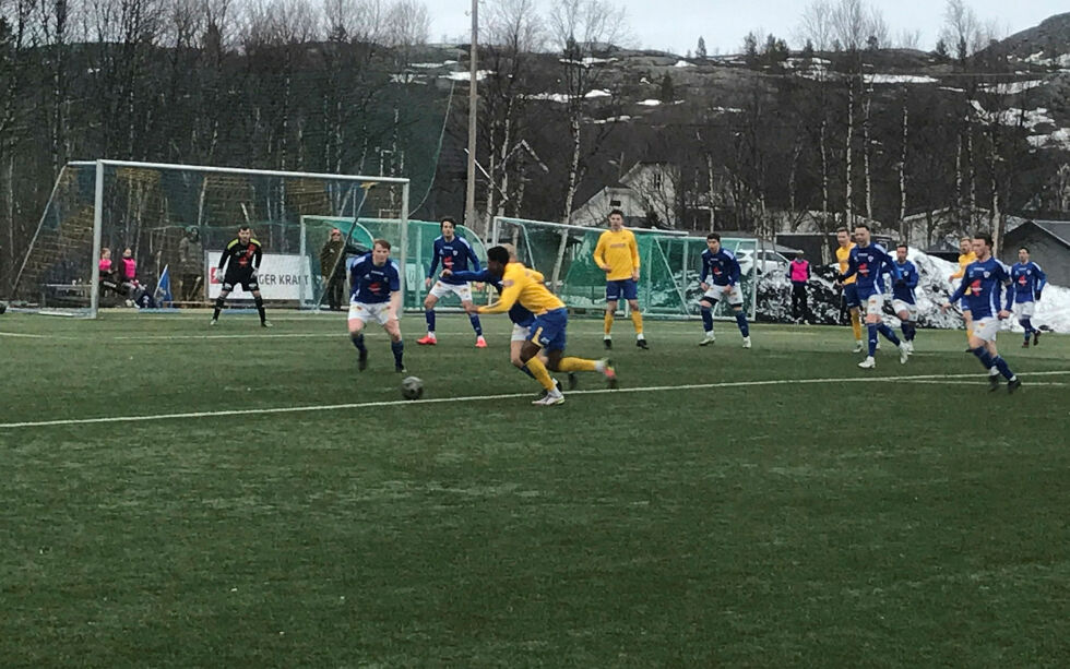 Spillerne i aksjon.
 Foto: Nikita Møllersen