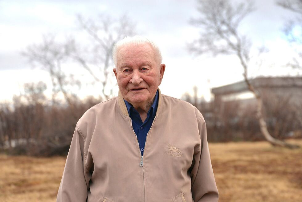 – Når starter egentlig årets laksefiske i Lakselva? spør Ragnar Samuelsen som mener utsettelsen av årsmøtet i grunneierforeningen er helt unødvendig. Foto: Sonja E. Andersen
 Foto: Sonja E. Andersen