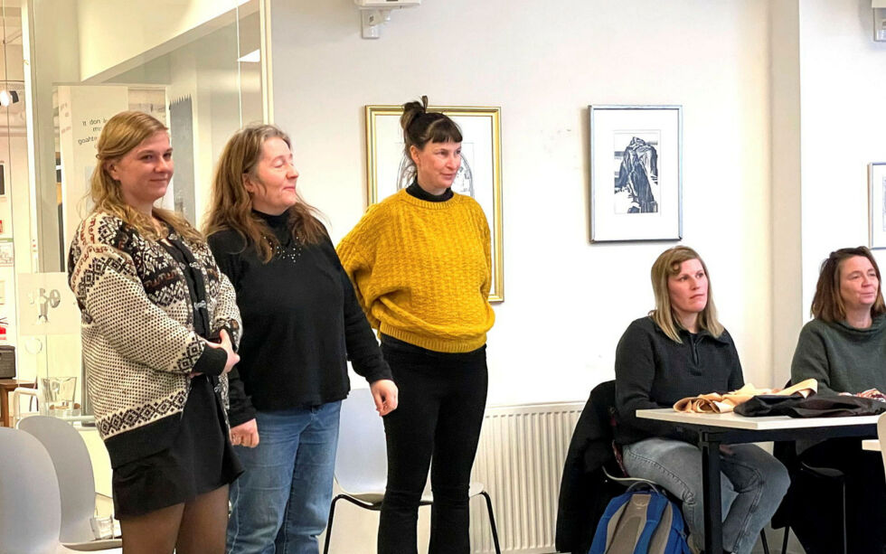 Prosjektets medarbeidere Anne Schäfer, Astrid Marie Holand og Birgitte Rigtrup-Lindemann.
 Foto: Hannah Persen