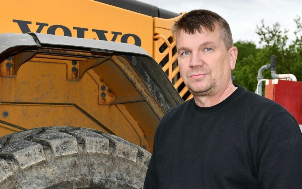 Entreprenør Ørjan Isaksen er lite fornøyd med Porsanger kommune sin håndtering av anbudstilbud og kontrakter for vintervedlikeholdet.
 Foto: Irene Andersen
