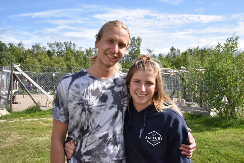 Anna Braunbaret (22) og Robert Jamnik (22) fra Salzburg i Østerrike ønsket å dra på en arktisk ferie.
 Foto: Kristin Antonie Humstad