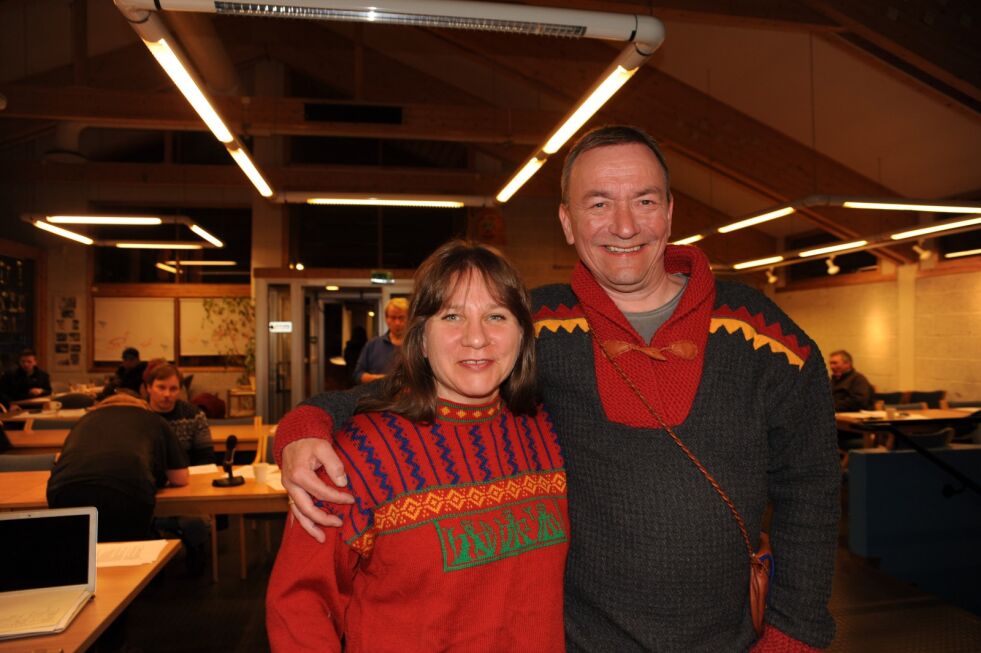 Anja Somby og Odd Erik Solbakk står på andreplassen og førsteplassen.
 Foto: Birgitte Wisur Olsen