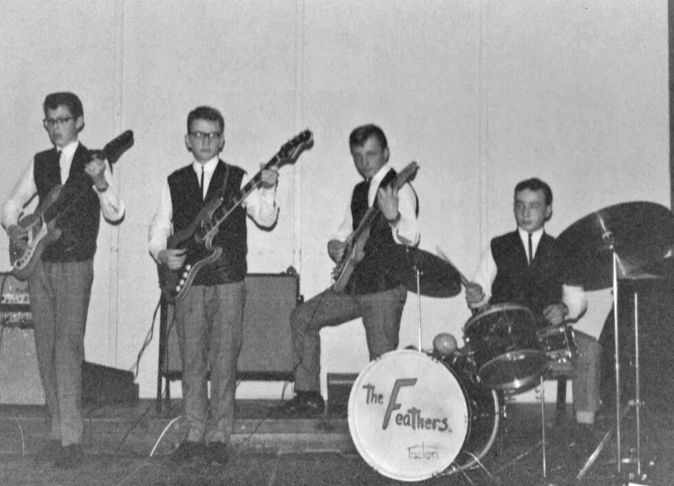 De spilte i bandet «The Beat Pack» på 1960-tallet. Fra venstre Kjell Atle Sagen, Knut Wagelid, Knut H. Andersen og Roger Uttakleiv. Onsdag 18. juni gir Sagen, Wagelid og Uttakleiv en ny konsert på Nordkapp menighetshus. Med seg får de Ole Hartvig Jensen og Asbjørn Pedersen.
 Foto: Privat