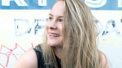 Saia Stueng fra Karasjok venter på å gi ut sin første ungdomsroman på samisk.
 Foto: Privat