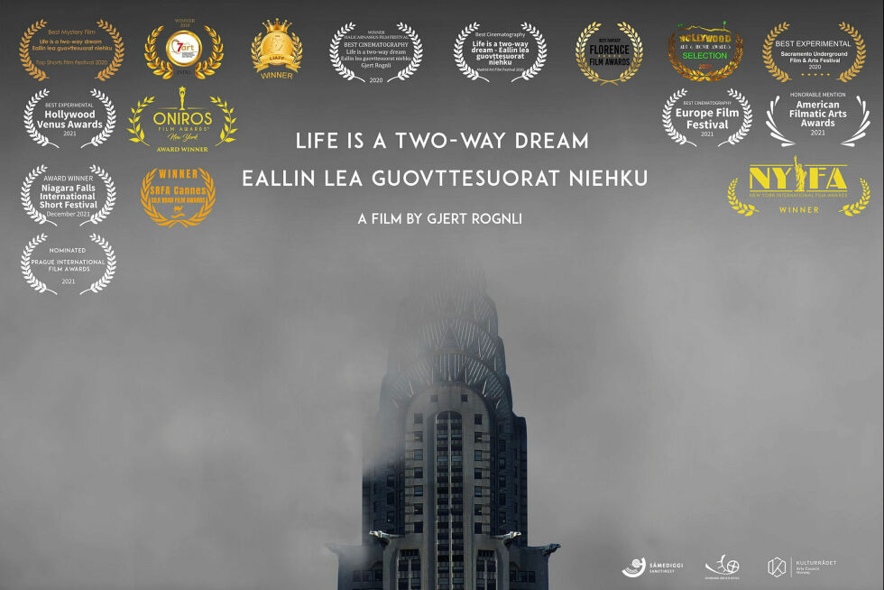 Samisk hus sammen med Gjert Rognli inviterte til en pop-up-utstilling med visning av filmen «Life is a two-way dream – Eallin lea guovttesuorat niehku». Filmen har til nå rundet 35 internasjonale kunst- og filmpriser.
 Foto: Gjert Rognli