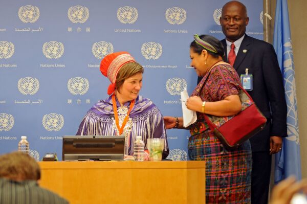 Catalonia: Rigoberta ber om dialog