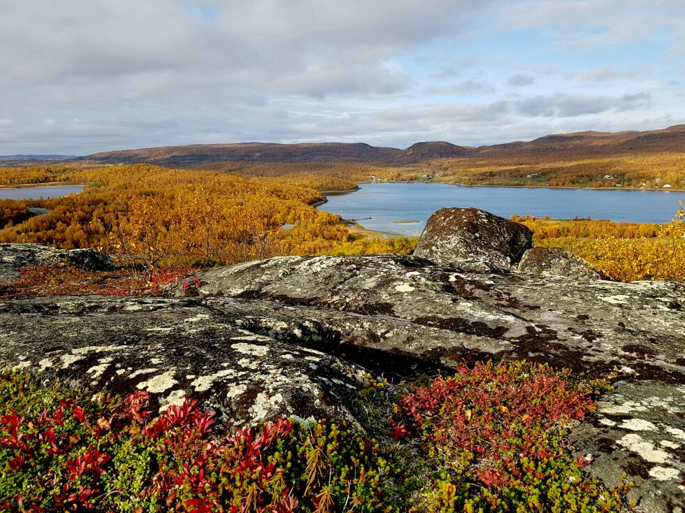 Fjord pluss fjell er barndomsminner.
 Foto: Vigdis Rask