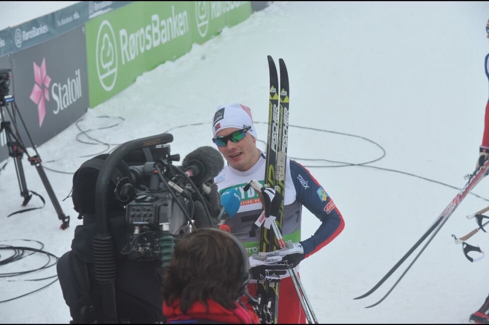 Finn Hågen Krogh har tatt mål av seg til å kjempe om seieren i sammendraget i Ski Tour Canada.
 Foto: Erik Brenli