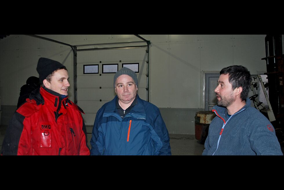 Fra venstre; Matz Vegar Lyder på eiersida, Maritech Tromsø ved Arnfinn Kristiansen og produksjonsleder Gentjan Kryeziv.
 Foto: Helge Ovanger