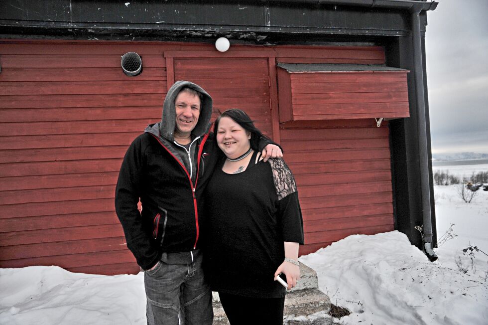 Jens Vidar Helander og Britt Hoigari kan sørge for at austertanaværingene får en ny dagligvarebutikk, rundt 10 år etter at den forrige ble lagt ned.
 Foto: Erik Brenli