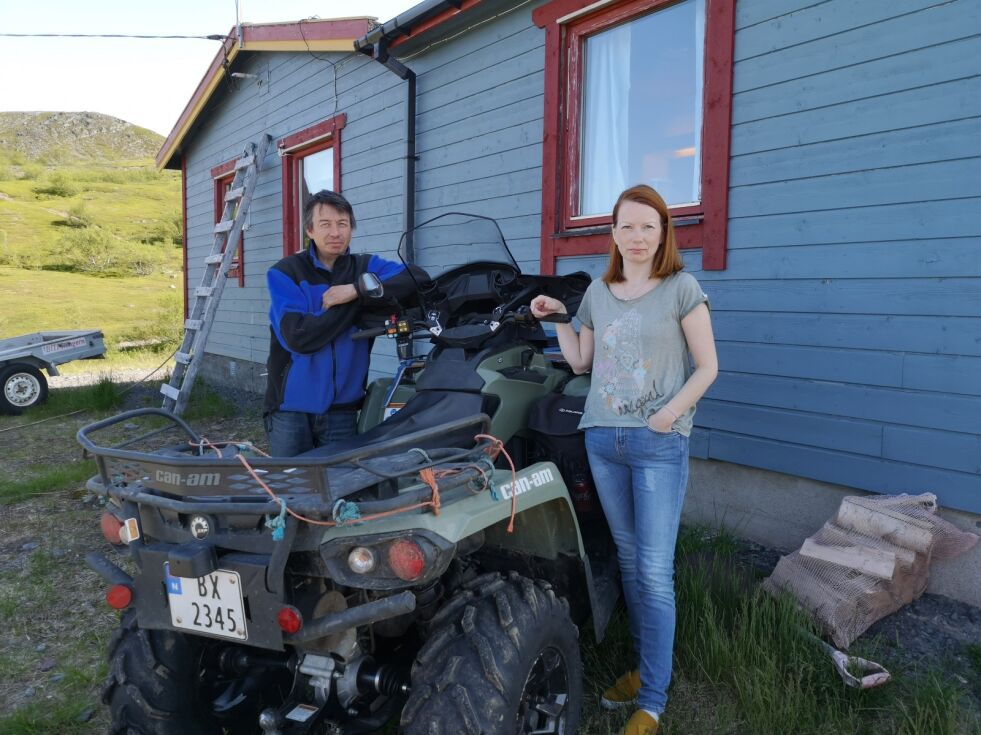 HAR KLAGET: Både John Idar Anti og Máret Laila Anti har klaget på eiendomsskatten de må ut med til Lebesby kommune for sine gjeterhytter på Ifjordfjellet. De skattelegges på lik linje med vannkraft og vindkraft, som næring, med en promillesats på 7, den høyeste utskrevet av kommunen.
 Foto: Erik Brenli