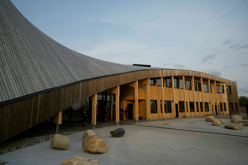Čoarvemáttas utside, spektakulært og nøkternt.
 Foto: Yvette M Stornes