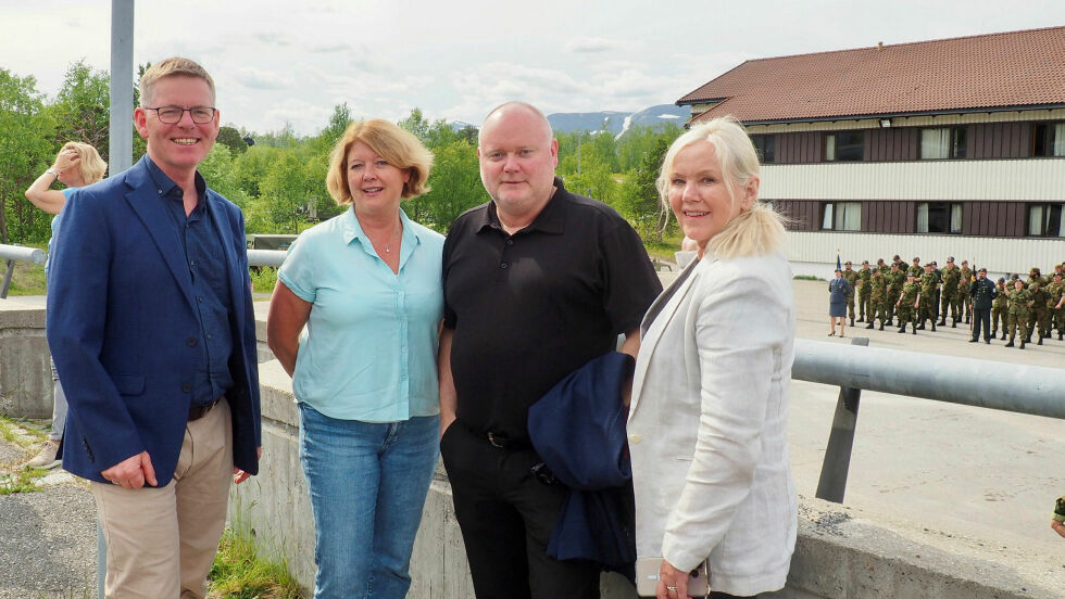 Jon Kristiansen, NHO, Astrid Solberg, Norges Bondelag, Are Tomasgard, LO, og Wenche Meinich-Bache, Norges totalforsvarsforum og HV-08.
 Foto: Irmelin Klemetzen