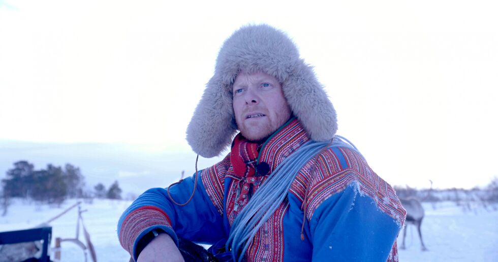 Reiulf Aleksandersen har hovedrollen i filmen med arbeidstittel «Dá&#269;&#269;a og reinsdyrene». 
Filmen er nominert til «Prix Europa», i kategorien beste TV-dokumentar, under sin engelske arbeidstittel «Reindeer Island».
 Foto: Fridtjof Kjæreng