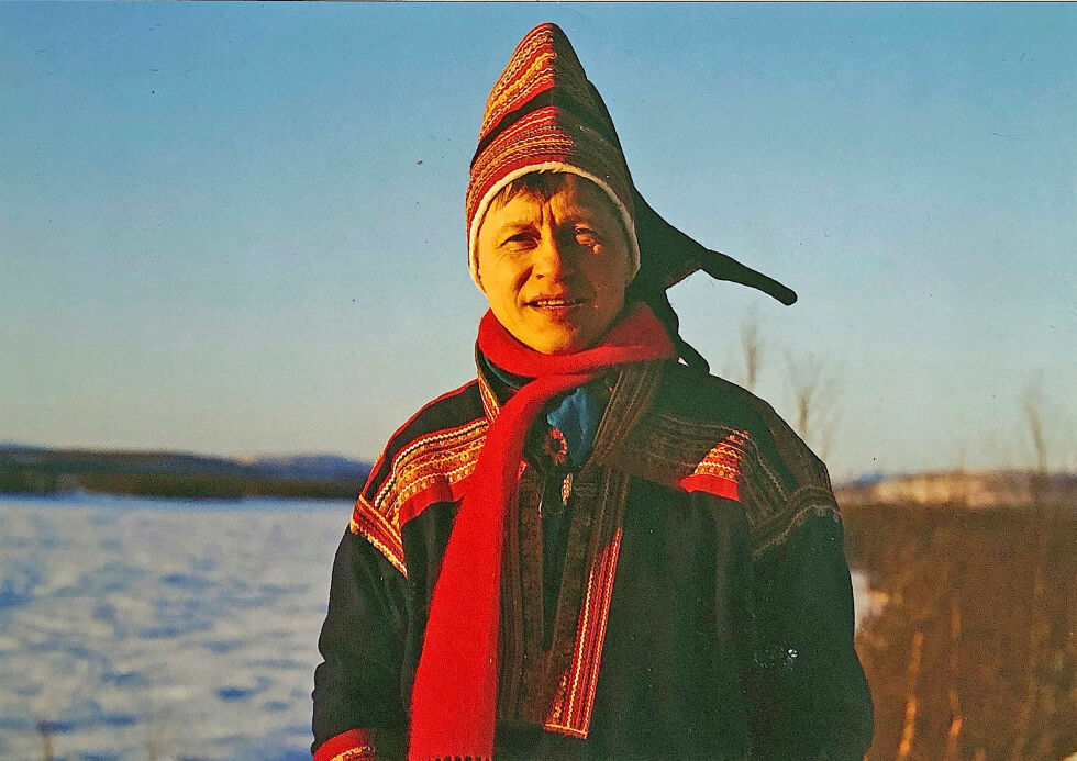 Dette bildet av Nils-Aslak Valkeapää prydet Ottar-heftet nr 328, 5-2019, som tok for seg Valkeapää som «Samefolkets dreng».
 Foto: Arkiv
