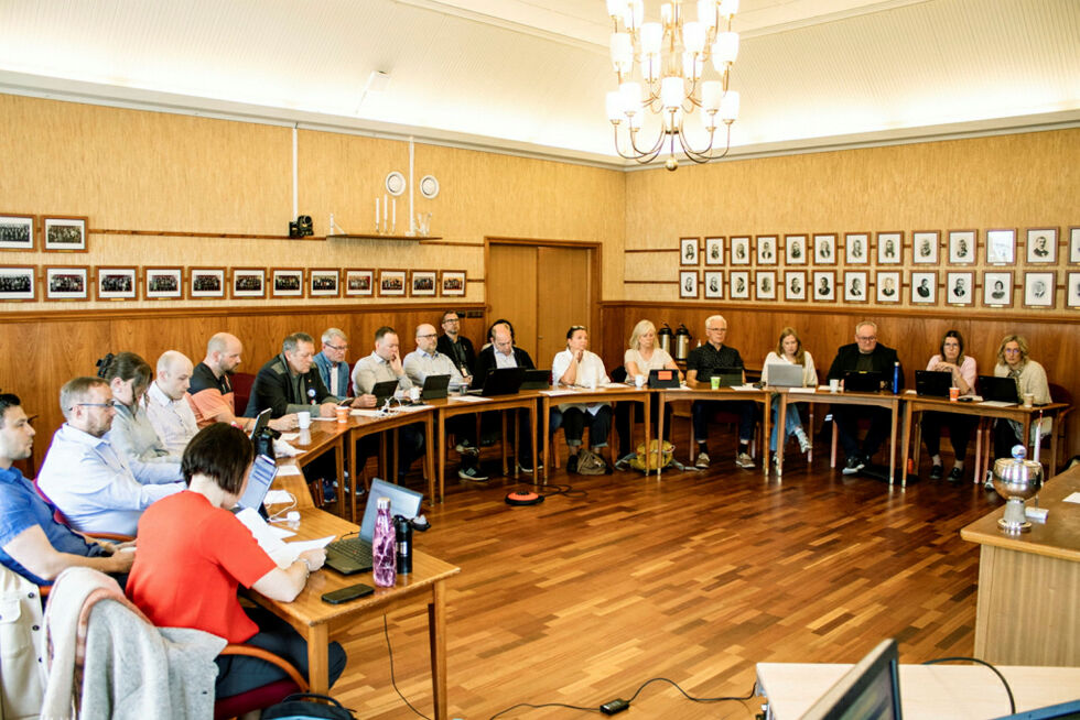 Flere medlemmer av kommunestyret i Nordkapp ga i møtet 10. juni ros til kommuneledelse og ansatte for god økonomistyring.
 Foto: Jan Olsen