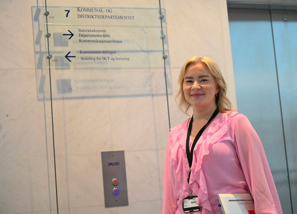 Møter mellom departementer og diskusjoner om nordområdepolitikken har blitt en del av Agnete sin nye hverdag.
 Foto: Irene Andersen