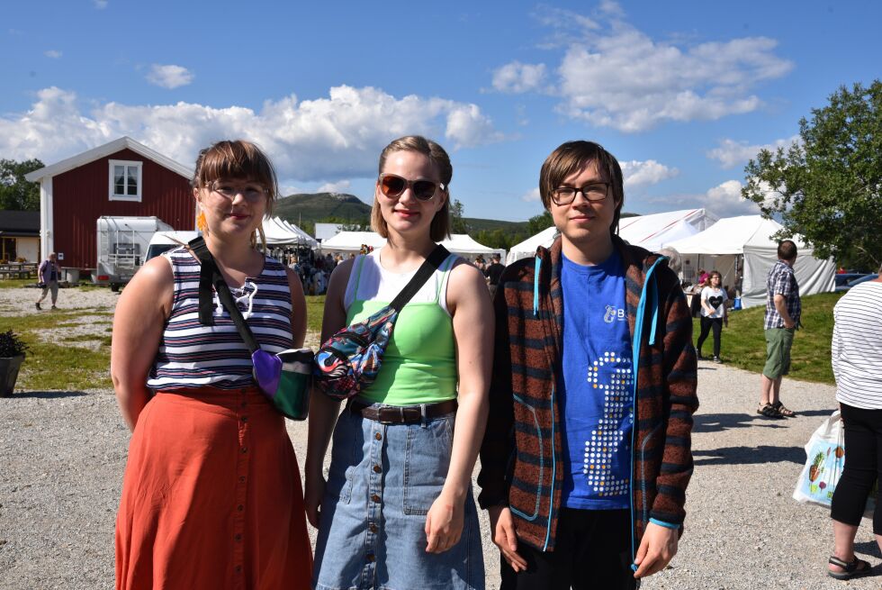 Kvænungdommen May-Britt Blomli, Heidi Johanne Blomli, og Daniel Tobias Johansen Langhoff.
 Foto: Kristin Antonie Humstad