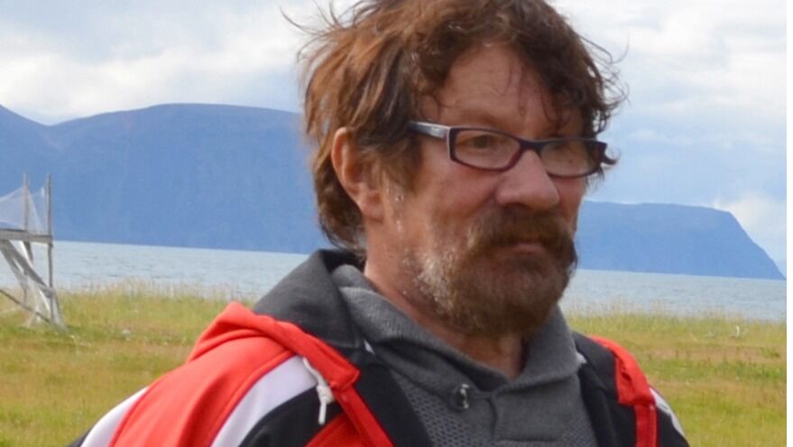 Bjarne Johansen, som ble gjenvalgt som leder av Tana og omegn sjølaksefiskeforening, forteller at foreningen vil fortsette kampen for å beholde sjølaksefiskernes rettigheter.
 Foto: Privat