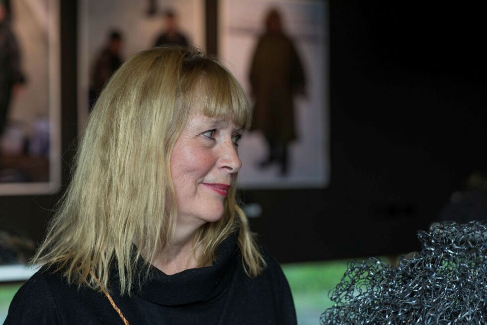 In­ger Blix Kvammen har blitt mer be­visst på egne røt­ter i løp­et av vok­sen­li­vet, og har len­ge vært opp­tatt av å løf­te ur­folk i sitt kunst­ne­ris­ke ar­beid. Nå er kunst­ut­stil­lin­gen hen­nes Tund­ra Archives 2.0 å se ved Ä´vv Skol­te­sa­misk mu­se­um i Nei­den. FOTO: SIL­JE L. KVAM­MEN