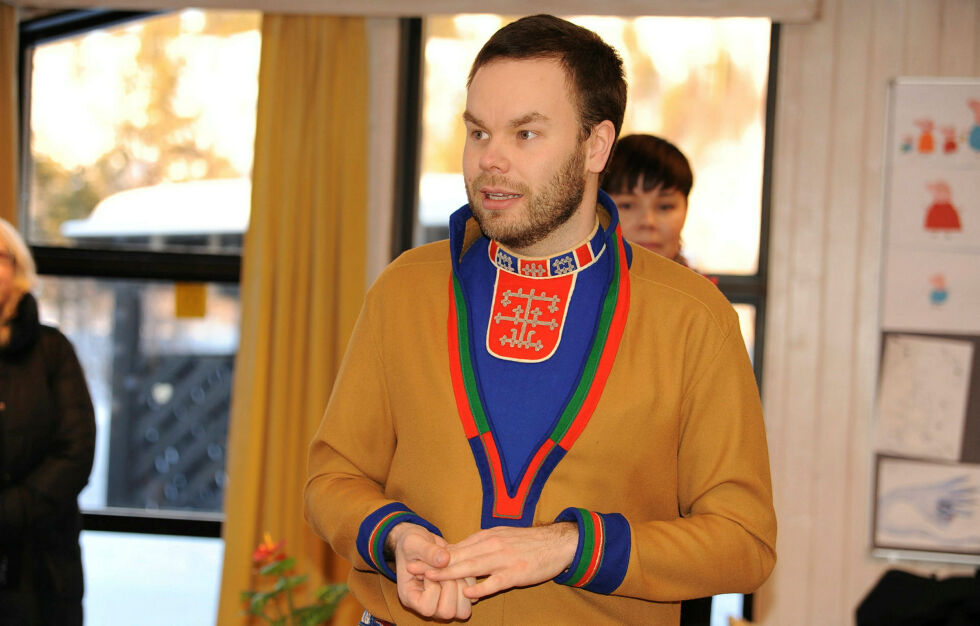 Sametingsråd Mikkel Eskil Mikkelsen (NSR) minner om den økonomiske siden av saken.
Foto: Rita heitmann
