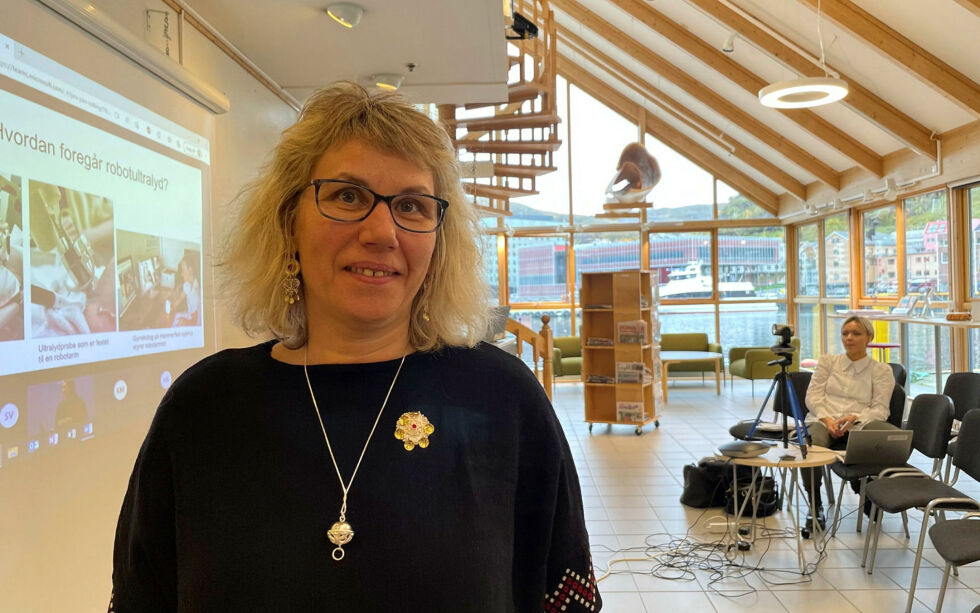 June Brita Eira har forsket på reindriftssamers behov for hjemmetjenester i kystkommunene de flytter til om sommeren. Eira jobber som lærer på den samiske sykepleierutdanningen i Kautokeino.
 Foto: Cecilie Ditløvsen