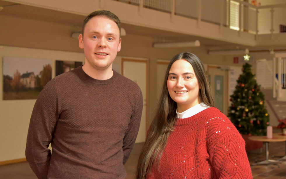 Roar Nesbø (29) er varaordførerkandidat, og Mariell Haugli (26) er offisielt ordførerkandidat for Porsanger Arbeiderparti inn mot neste års kommunevalg.
 Foto: Sara Olaussen Stensvold