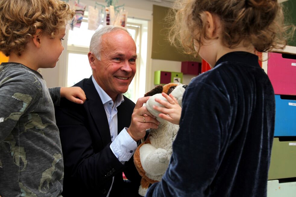 – Nå vil vi lovfeste at barnehagene skal ha nulltoleranse mot mobbing, sier kunnskaps- og integreringsminister Jan Tore Sanner.
 Foto: Pressefoto