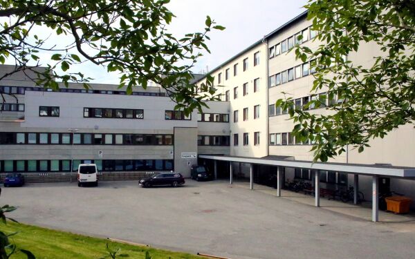 To sykehusansatte smittet - hever beredskapsnivået