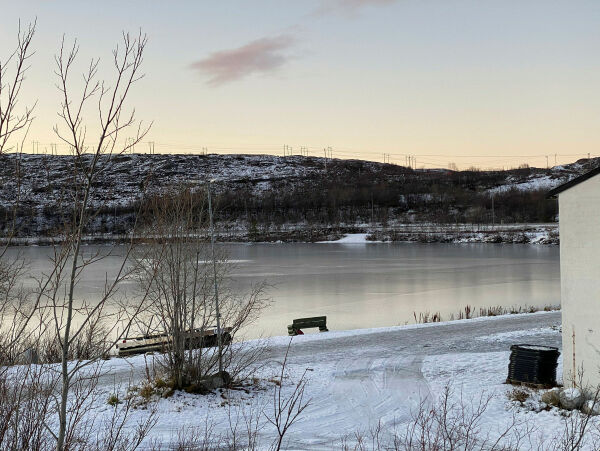 Fristende, men lumsk skøyteis i Kirkenes