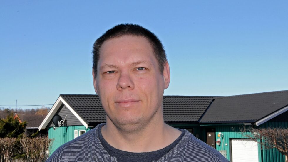 Roy Håkon Friskilæ mener reineieres utlegg av bilder med døde, ørnedrepte reinkalver er å sammenlikne med ekstrem radikalisme, og er en organisert aksjon for å vekke sympati hos befolkninga.
 Foto: Hallgeir Henriksen