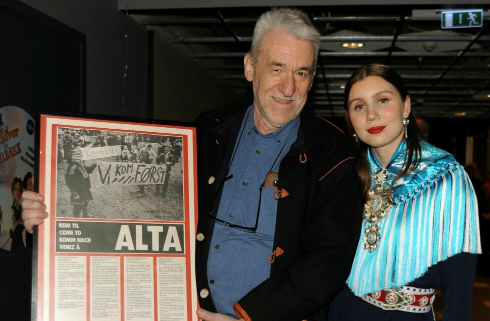 Kjell Magne Derås i Naturvernforbundet er en av stifterne bak det nye Stilla-laget i Alta, her samme med artist og aktivist Ella Marie Hætta Isaksen. Laget skal trekke lærdom fra tidligere aksjoner,  til bruk i nye miljø- og rettighetskamper.
 Foto: Rita Heitmann