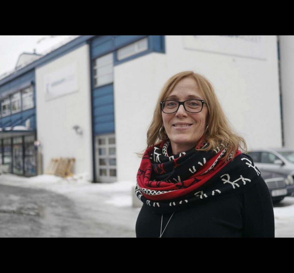 Edelh Ingebrigtsen er ny direktør for Museene for kystkultur og gjenreisning i Finnmark IKS. Hun har kontor i lokalene til Nordkappmuseet i Honningsvåg. FOTO: GEIR JOHANSEN