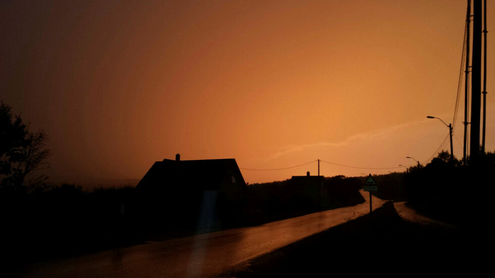 Det finnes mange gode råd for å unngå skader når lyn og torden nærmer seg.
 Foto: Torbjørn Ittelin