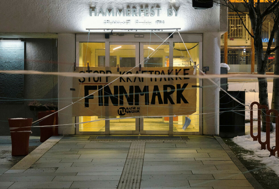Rådhuset i Hammerfest ble sperret.
 Foto: Rasmus Madsen Berg