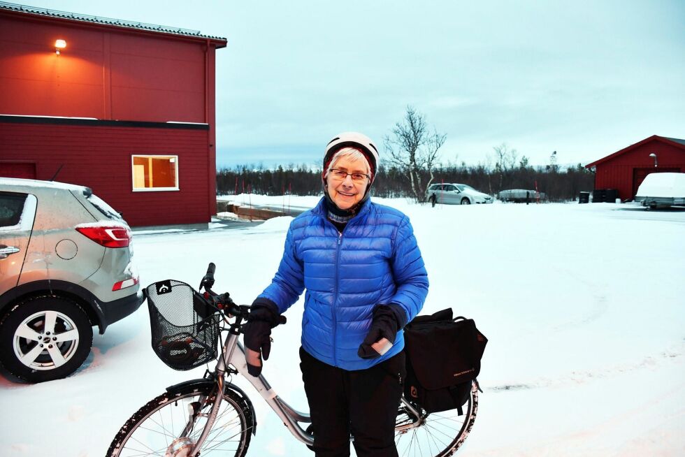 Aina Hanssen inviterer eldre til hyggelig treff og gratis søndagsmiddag.
 Foto: Lars Birger Persen