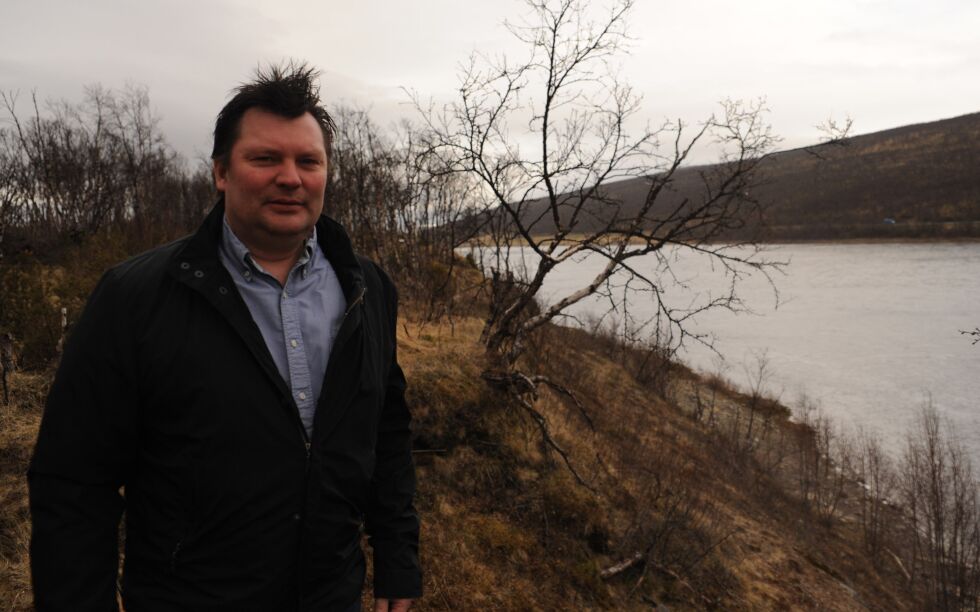 Rune Aslaksen, styreleder for Laksbreveierne i Tana, påpeker at dersom en tar bort fisketid, så tar en også bort fiskerett.
 Foto: Birgitte Wisur Olsen