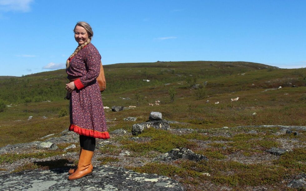 Sire Már­já Wi­ge­li­us har det som plom­men i egg­et ved fami­li­ens rein­flokk. Nå vil hun satse på å drive med rein­drifts­basert turisme på heltid.
 Foto: Elise Embla Scheele