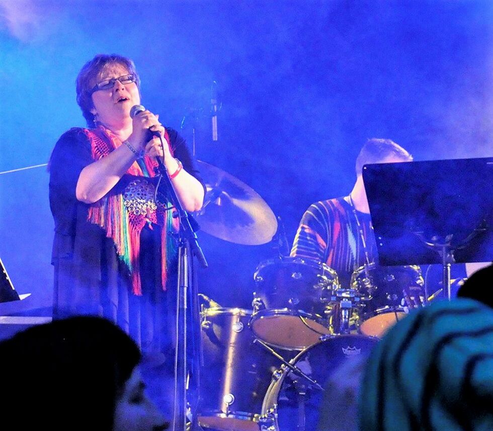 Med al­bu­met «Vaimmus Váibmui» (2020) har Ann Jo­rid Hen­rik­sen fra Nes­se­by gjort come­back som ar­tist et­ter fle­re års pau­se fra kon­sert­sce­nen.
 Foto: Privat
