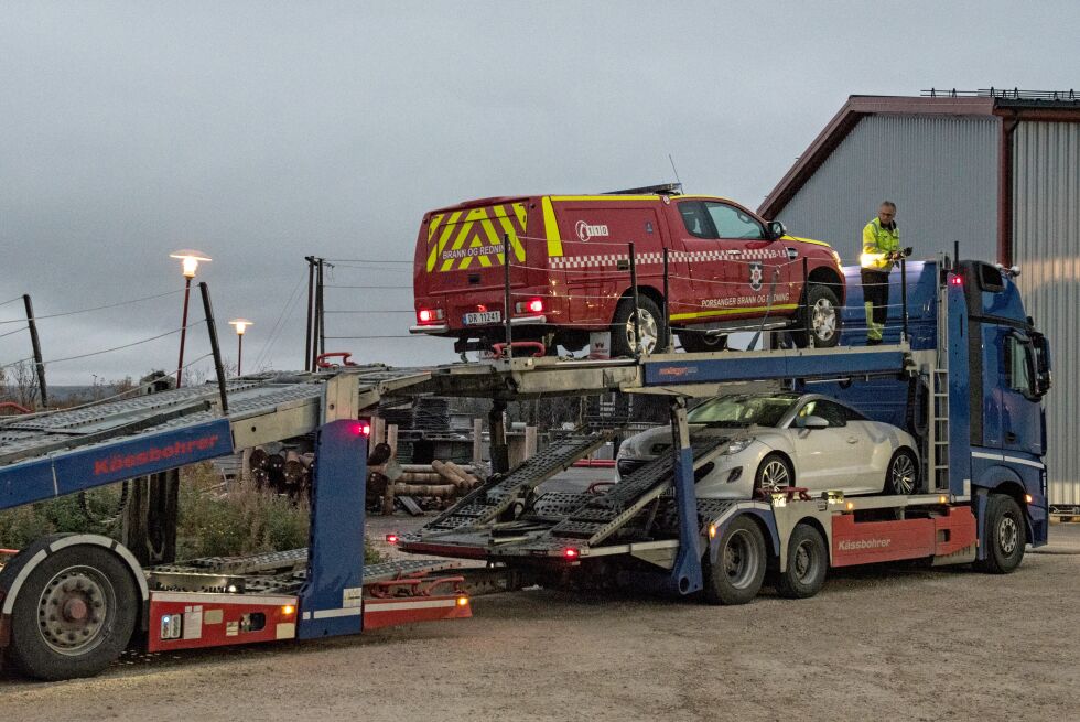 Det helt nye utrykningskjøretøyet Porsanger brannvesen fikk i gave fra Gjensidigestiftelsen i mai, ble onsdag denne uken sendt i retur. Leverandøren skal nå utbedre alle feil og mangler på bilen, blant annet teste bremser, foreta forsterkninger slik at ting ikke løsner ved bruk samt gjøre noe med vekten på bilen.
Foto: Marius Thorsen