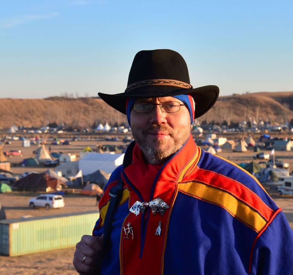 Land i bytte mot land, slår professor Øyvind Ravna fast. Hans artikkel «Restitusjon og gjenoppretting i norsk urfolksrett» er antatt i den vitenskapelige publikasjonen Lov og Rett. Bildet er tatt på Standing Rock i Dakota i USA.
Foto: Privat