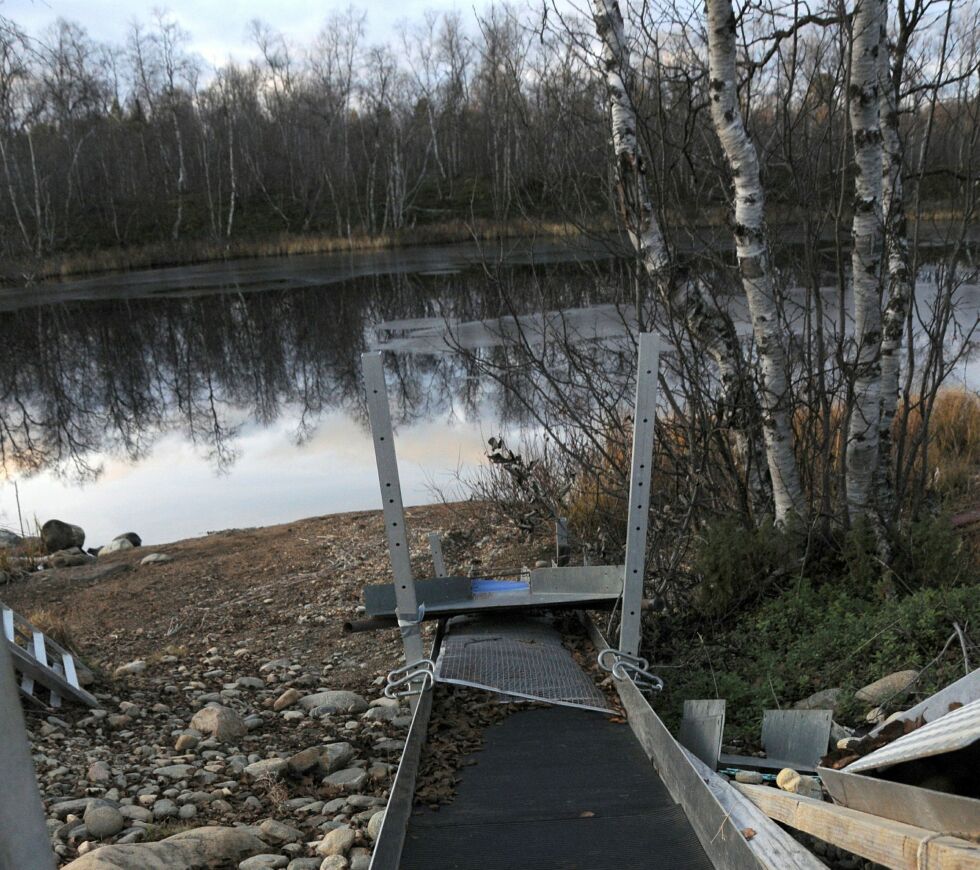 Gull og andre edle metaller lokker fremdeles utenlandske selskaper på eventŧr til Sápmi. Her fra en liten lokal gullgraverleir som ikke har noe med de store leteselskapene å gjøre.
 Foto: STEIN TORGER SVALA