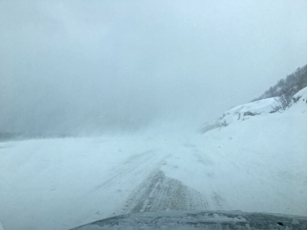 Kong Vinter skaper problemer for avisdistribusjonen i deler av Sápmi.
 Foto: Lisbeth Myrvang