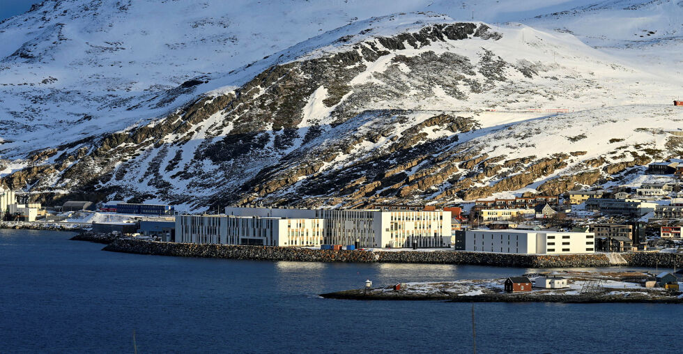 Det er stillere i de nye korridorene på Hammerfest sykehus enn vanlig. For veier er stengt etter sneras og rasfare, og hurtigbåten fra Alta hadde trøbbel.
 Foto: Irene Andersen