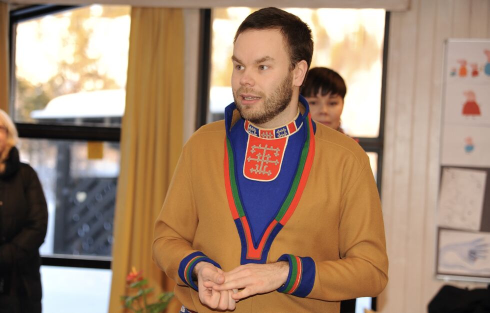 Sametingsråd Mikkel Eskil Mikkelsen (NSR) er Sametingets #kunnskapsminister".
 Foto: Rita Heitmann