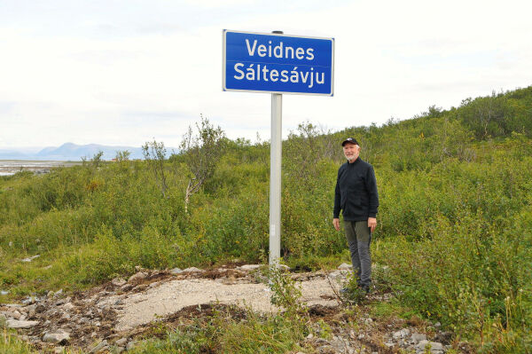 Nytt skilt på norsk og samisk