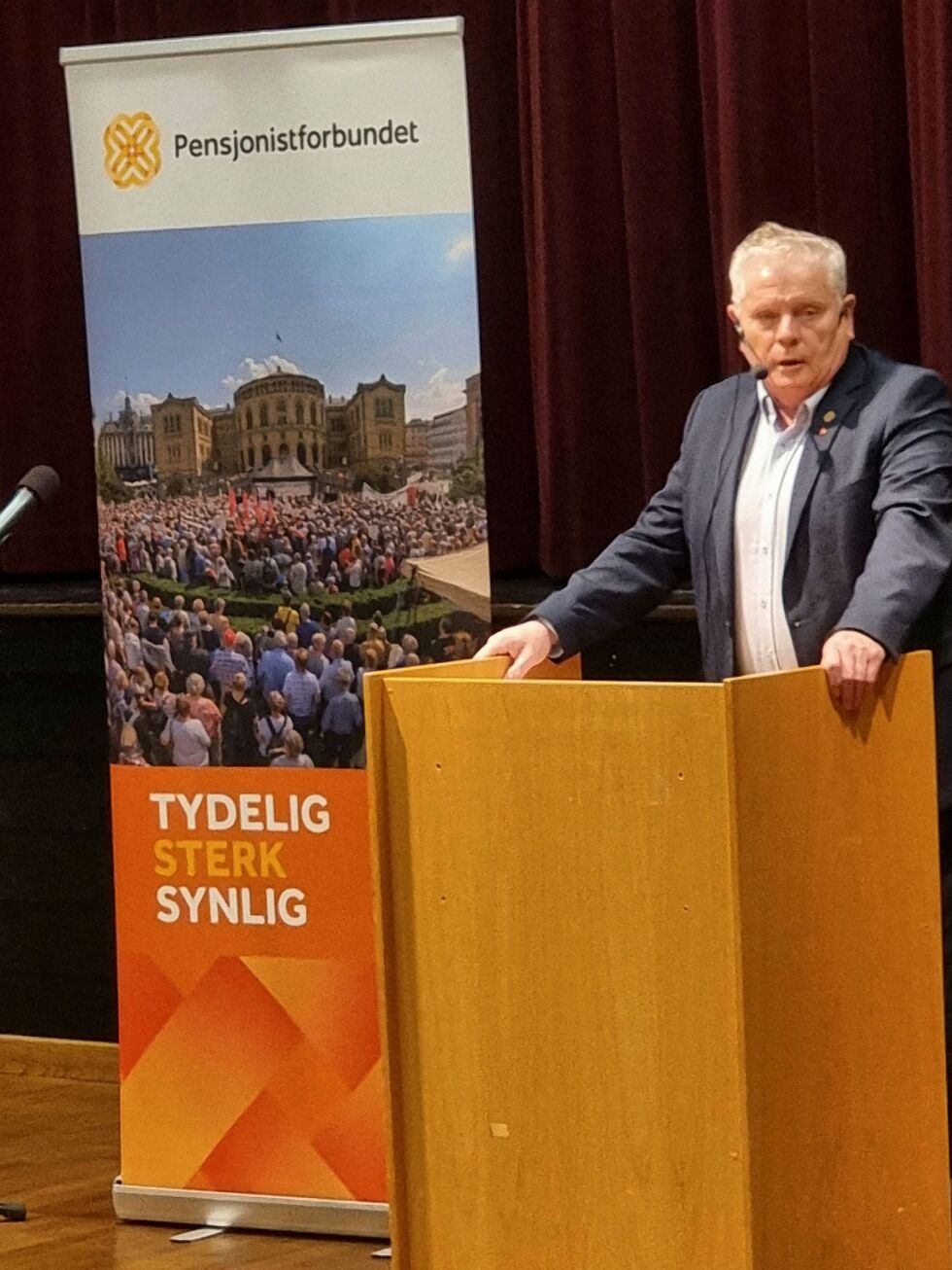 Leder i Norges Pensjonistforbund, Jan Davidsen, poengterte i sitt foredrag viktigheten av å være aktiv og synlig for pensjonistene.
 Foto: Nils Edvard Olsen